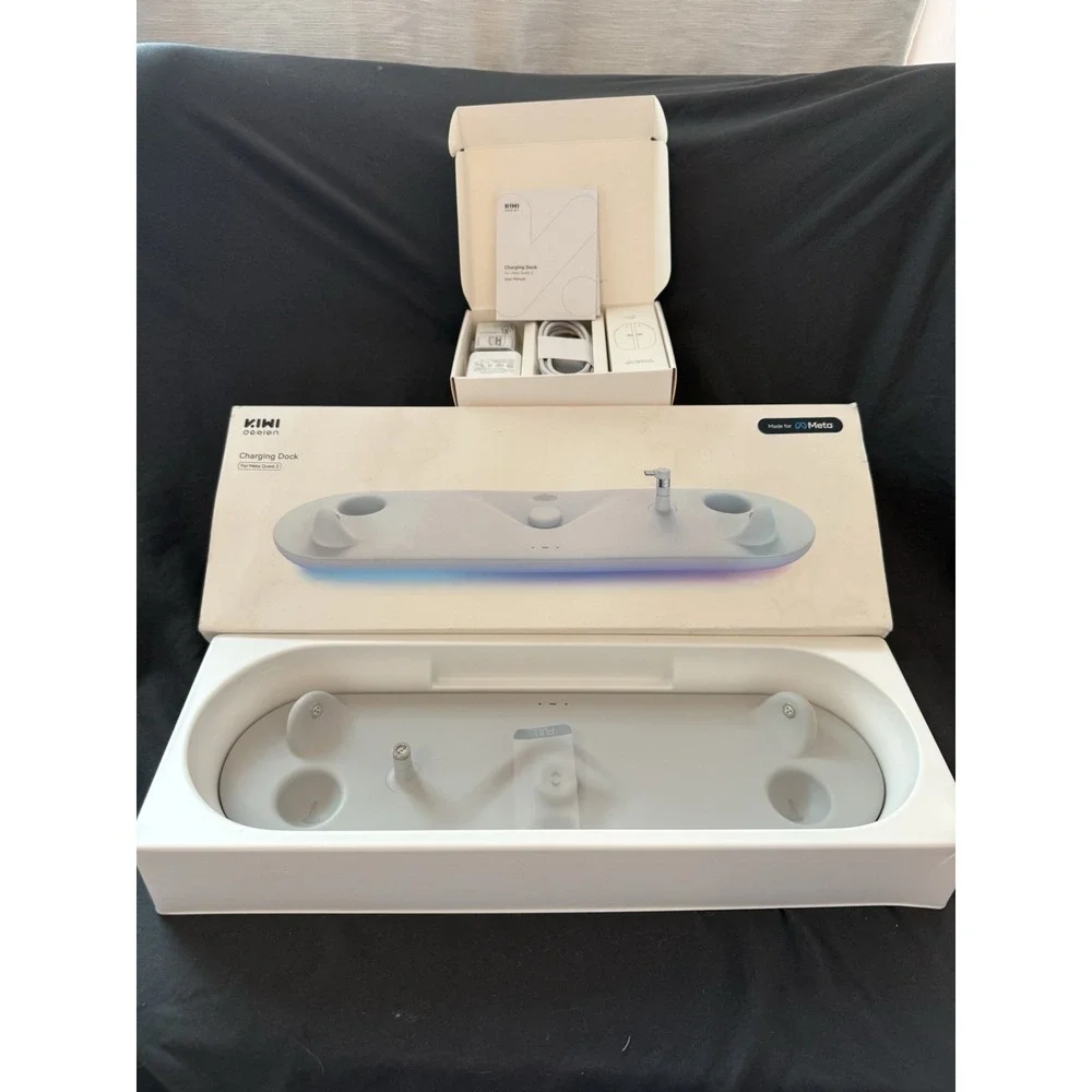 KIWI design White Charging Dock for Meta Quest 2 VR Headset & Controllers USB-C